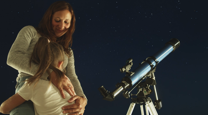 Hera Luce: a Ferrara una bambina racconta la nuova illuminazione pubblica